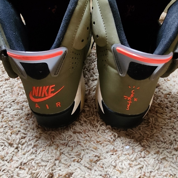 Travis scott Jordan x 6 Retro - Picture 5 of 5